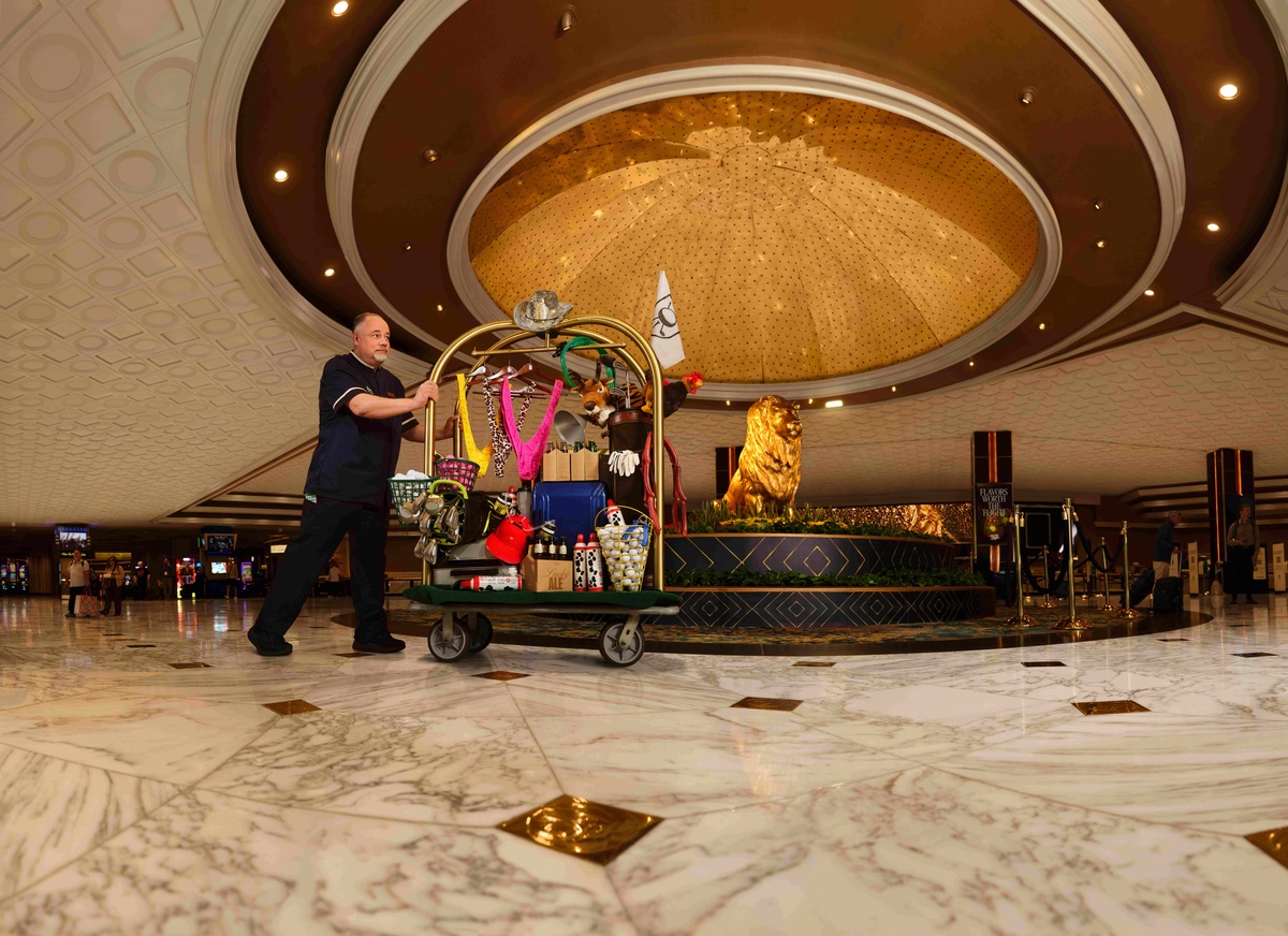 Golf Bros bellhop cart, MGM Grand lobby
